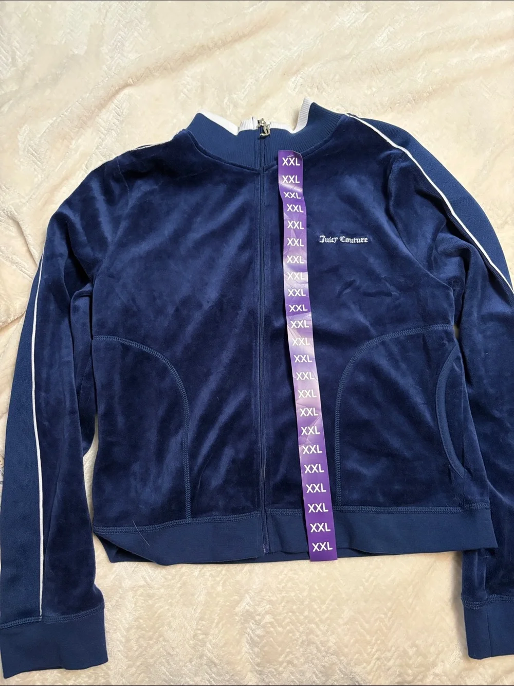 Juicy Couture Women’s Velour Set with Glitter Logo - Picture 2 of 3